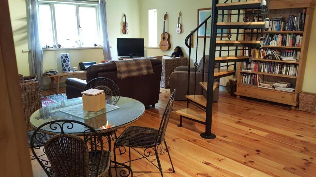 Driftwood Country Apartment Skibbereen Esterno foto